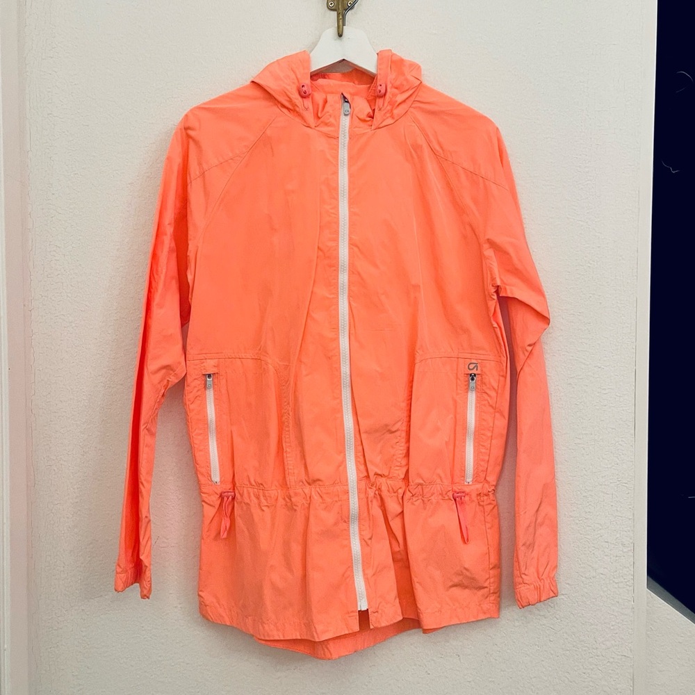 NEW Gap Fit Windbreaker